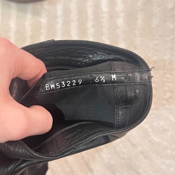 Stuart Weitzman Black Leather Knee-High Boots - Size 6.5 M - Picture 4 of 6